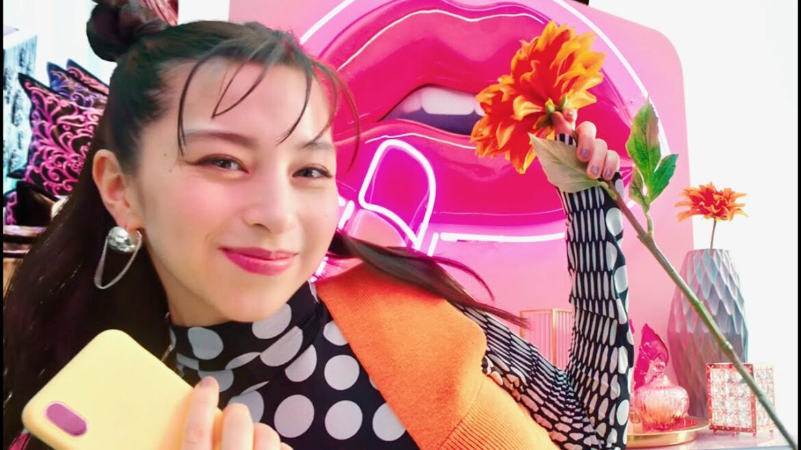 中条あやみ、カラフルな世界で遠近感あふれるダンス！ビジュアル探索ツール「Pinterest」CM