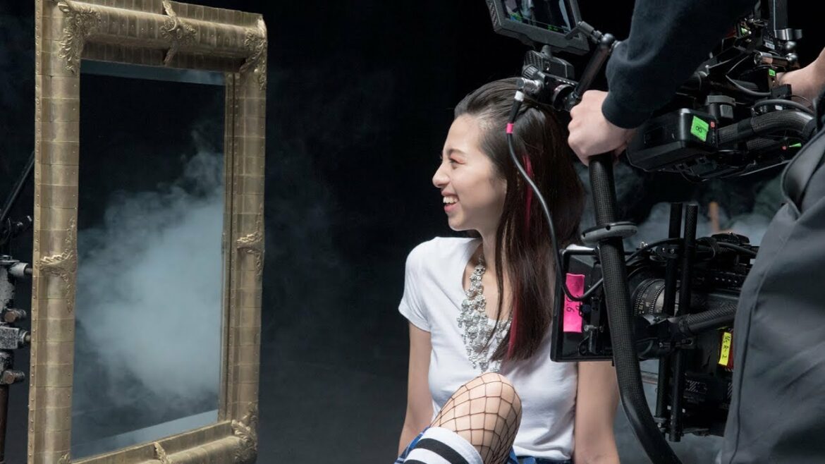 中条あやみ <アヴリル・ラヴィーン新作『ヘッド・アバーヴ・ウォーター』スペシャル・プロモーション映像>メイキングビデオ期間限定公開! 中条あやみ <アヴリル・ラヴィーン新作『ヘッド・アバーヴ・ウォーター』スペシャル・プロモーション映像>メイキングビデオ期間限定公開!