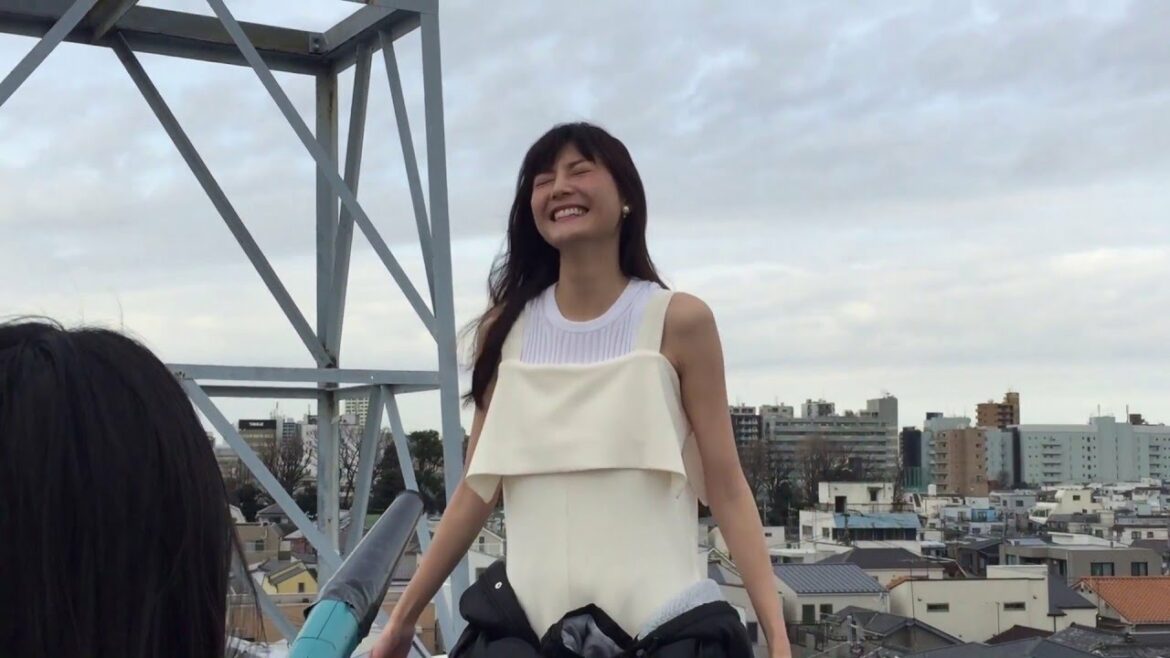 佐藤ありさの撮影オフショット動画