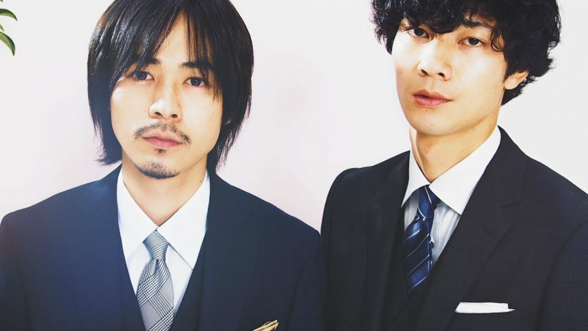 成田 凌 × 清原 翔「AOKI」の３ピーススーツ