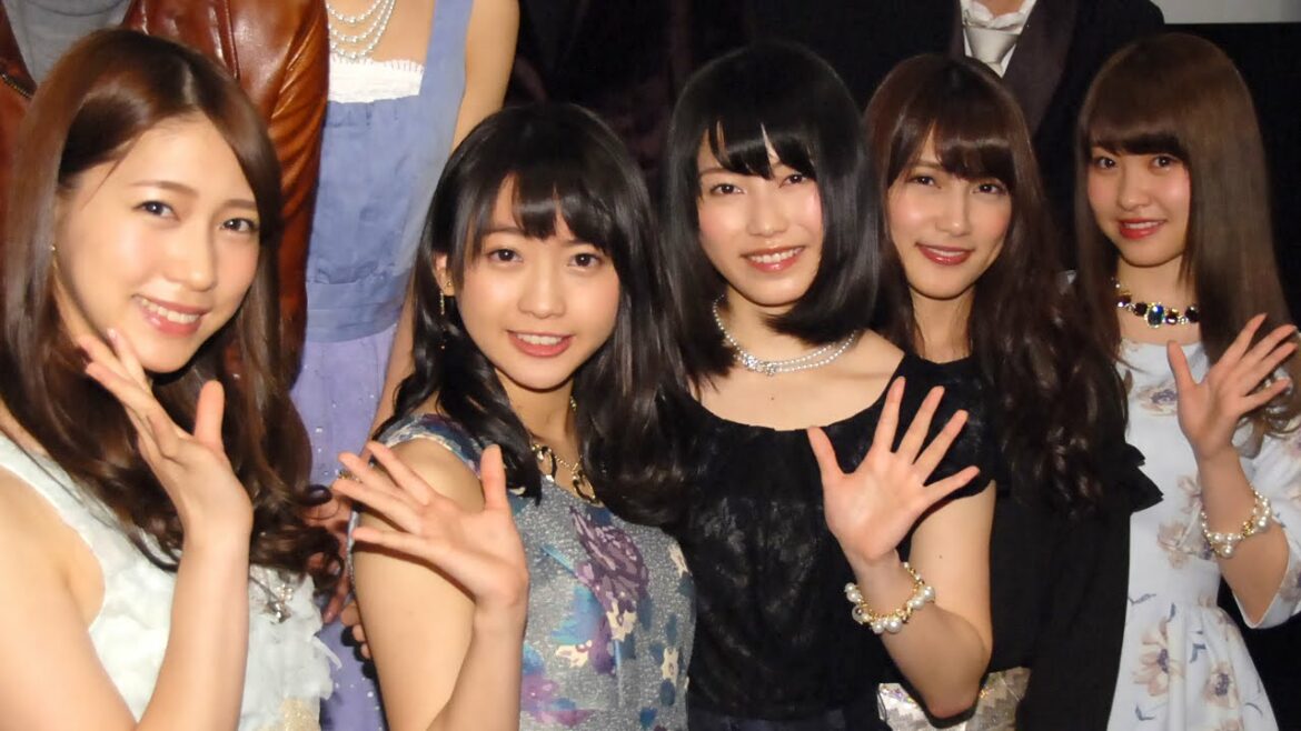 横山由依が恋愛！？入山杏奈の疑惑の目にタジタジ　映画『9つの窓』初日舞台挨拶
