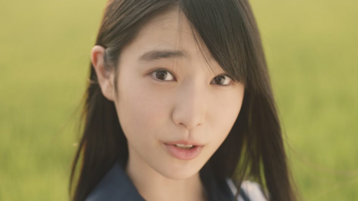 高橋ひかるの思わせぶりな言葉にドキっ!?　『クラッシュフィーバー』テレビCM「帰り道の期待感篇」＆「渡り廊下の期待感篇」
