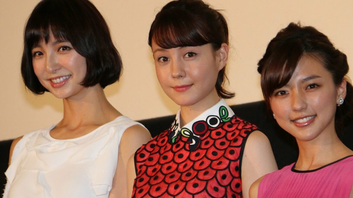 篠田麻里子＆トリンドルが“うるうる”…真野恵里菜が明かす　映画「リアル鬼ごっこ」初日舞台あいさつ1　#Mariko Shinoda　#Reina Triendl