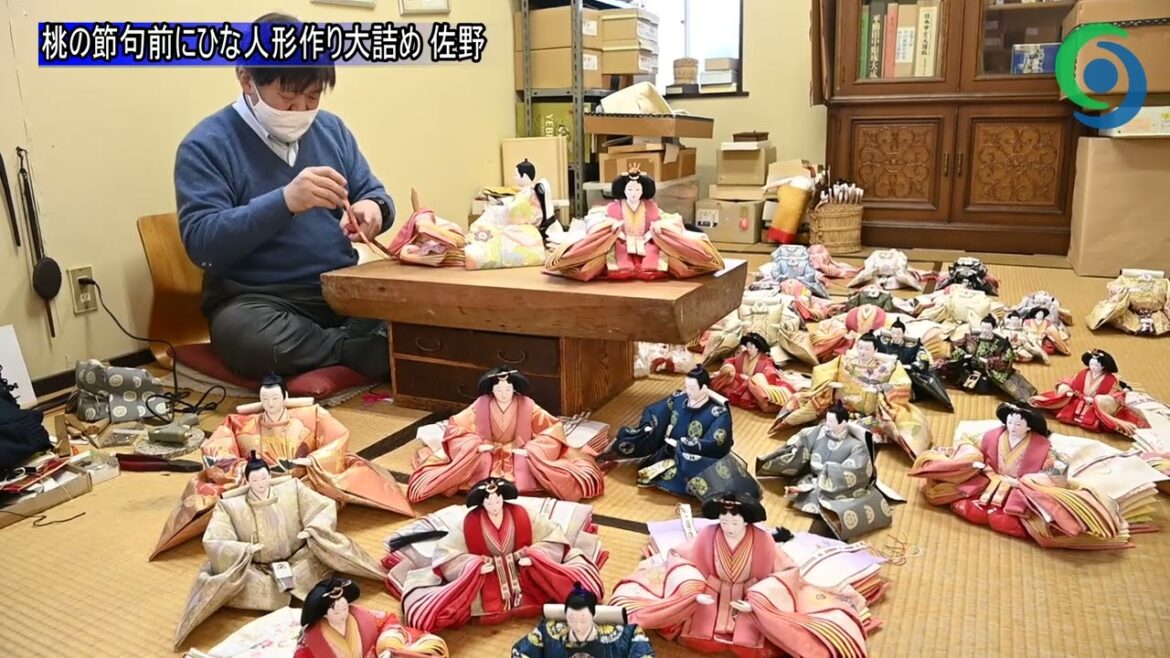 桃の節句前にひな人形作り大詰め 佐野