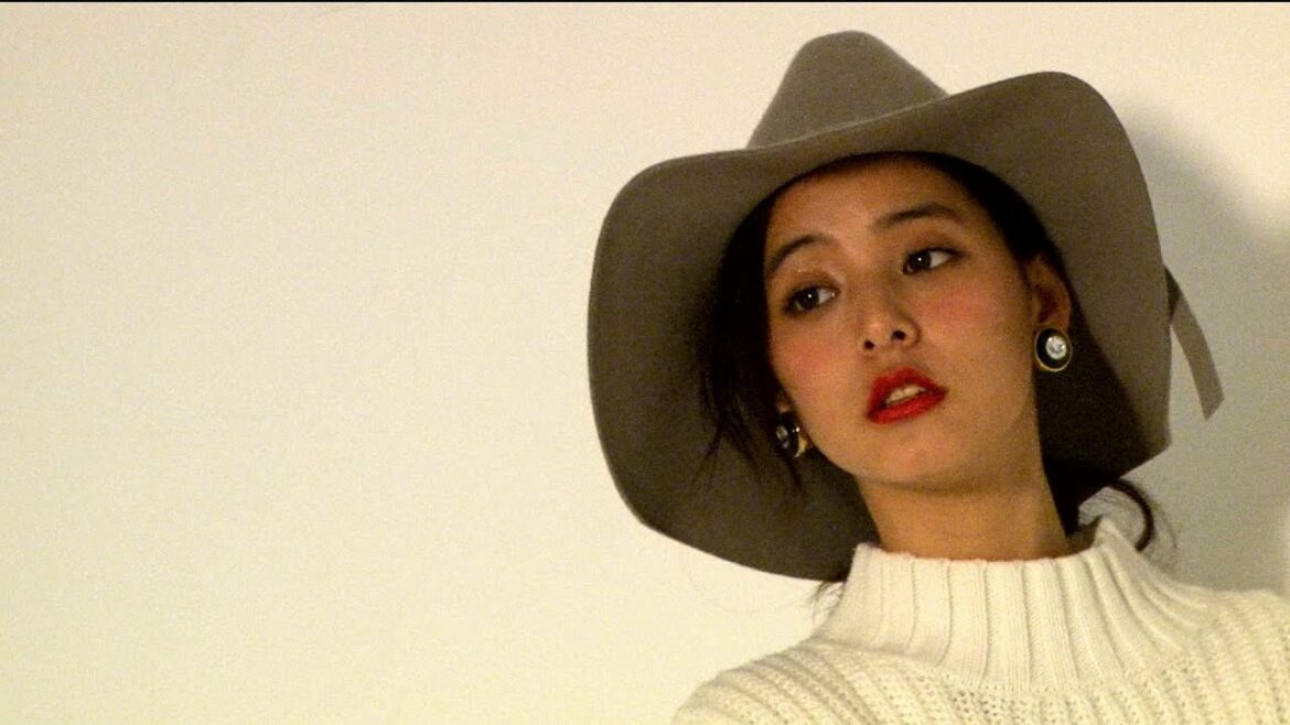 ノンノ３月号　新木優子・久慈暁子・鈴木優華“タイツを脱いでも可愛い春靴”撮影を直撃