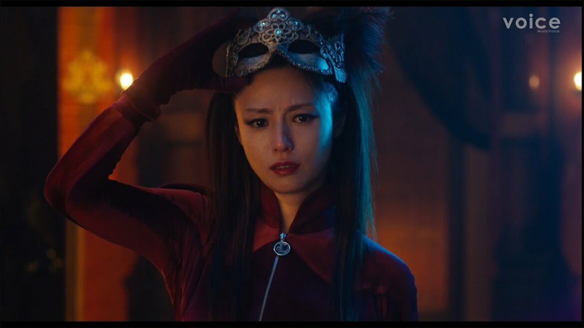 “華”深田恭子が怒り叫び、そして涙…あのドラマのパロディも：『劇場版 ルパンの娘』第２弾予告