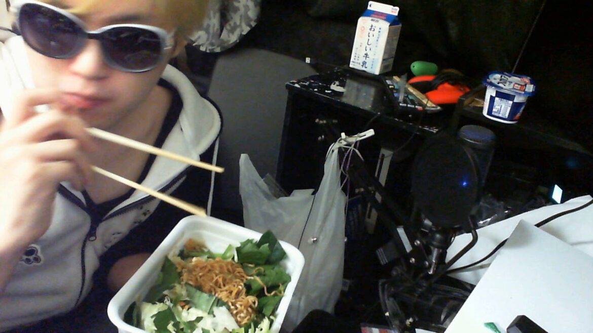 【R-18】ゴールデンボンバー鬼龍院翔の弟がペヤング食うだけ