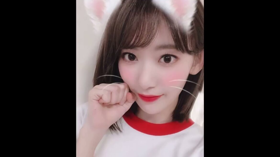 Monday Fairy by Miyawaki Sakura (宮脇咲良) of IZ*ONE (아이즈원) (2019.01.28)