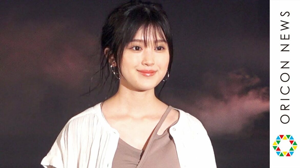 「東宝シンデレラ」福本莉子、最新コーデで美デコルテちらり　池田エライザ＆飯豊まりえらとランウェイに登場 『マイナビ TGC 2021 S/S』