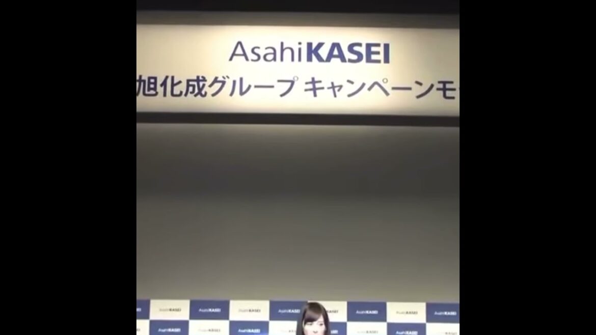 キャンペーンモデル　久慈暁子