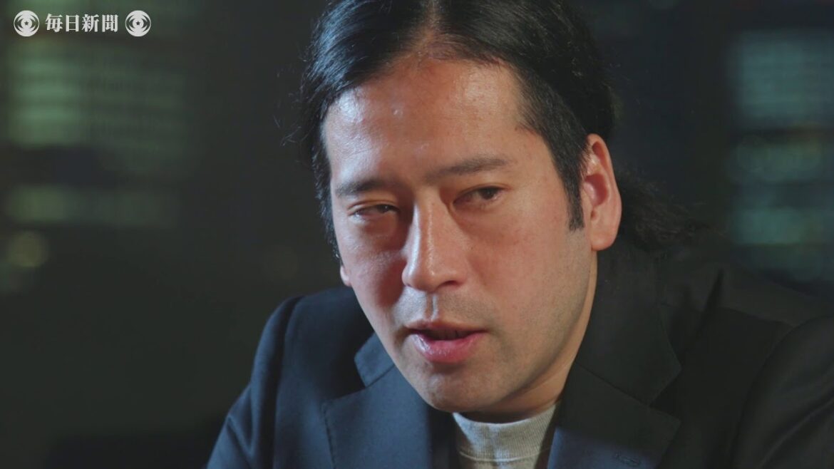 又吉直樹さん「人間」：初の新聞小説　わからない　だからこそ