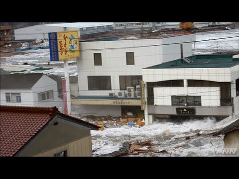 大船渡市街地に押し寄せる津波 【視聴者提供映像】 大船渡市街地に押し寄せる津波 【視聴者提供映像】