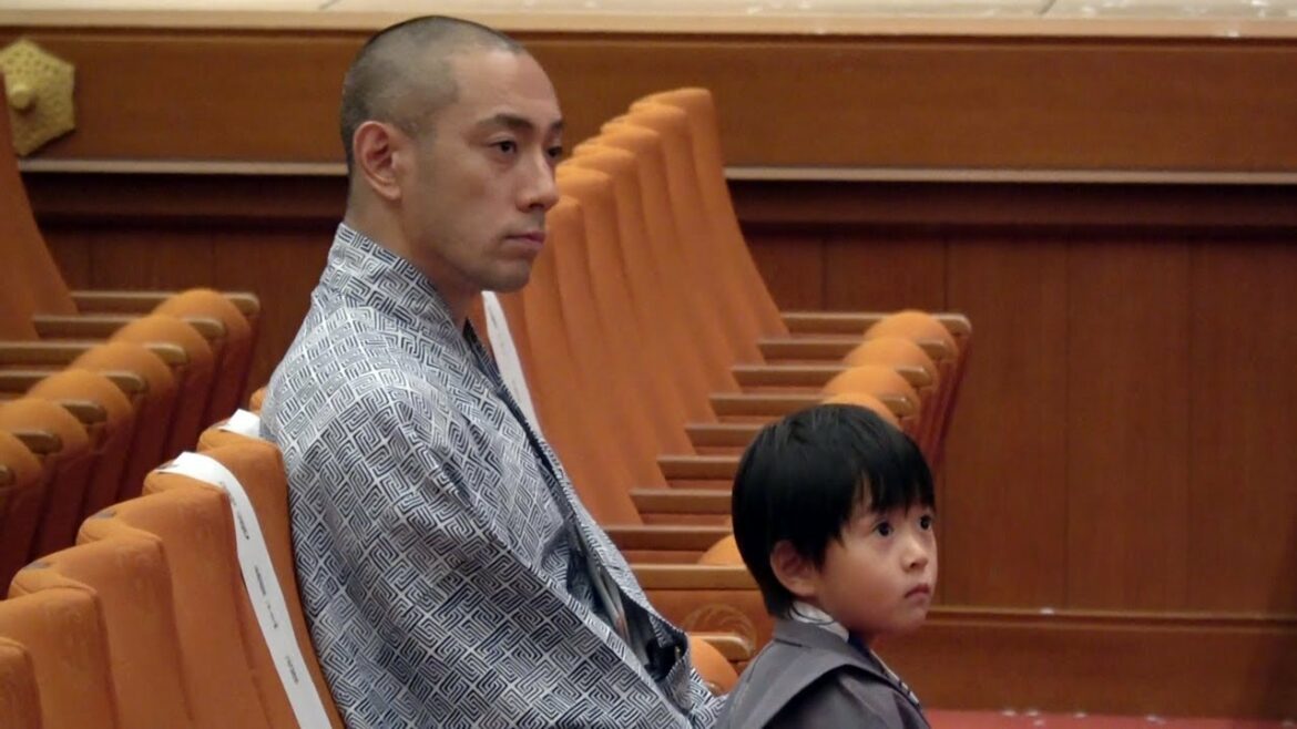 市川海老蔵さんと勸玄ちゃん、宙乗りの安全祈願　来月舞台