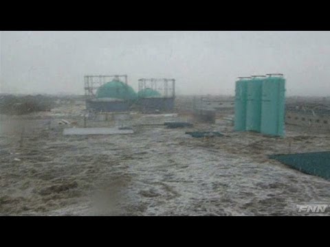 石巻市湊地区に押し寄せる津波 【視聴者提供映像】 石巻市湊地区に押し寄せる津波 【視聴者提供映像】