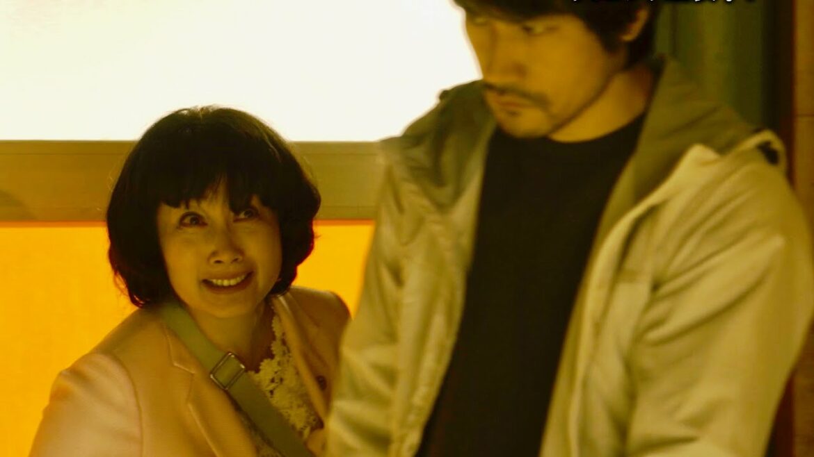 松山ケンイチ、余貴美子に殺意を抱くも次の瞬間…!!禁断のほぼネタバレシーン/映画『ノイズ』本編映像 松山ケンイチ、余貴美子に殺意を抱くも次の瞬間…!!禁断のほぼネタバレシーン/映画『ノイズ』本編映像