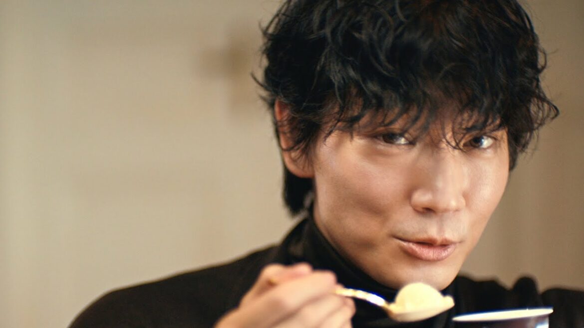 綾野剛、“ふわ濃い”を楽しむ！レディーボーデンの味と再会／「ロッテ レディーボーデン」CM+メイキング+インタビュー