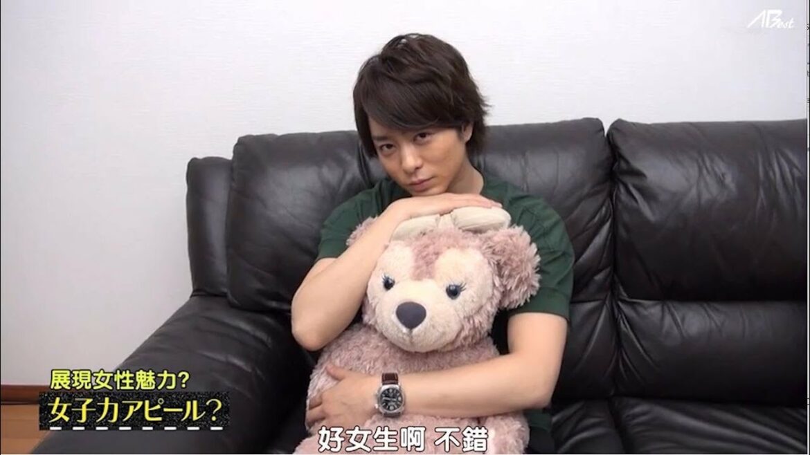 嵐 櫻井翔&二宮和也 クラリーノ美脚大賞受賞
