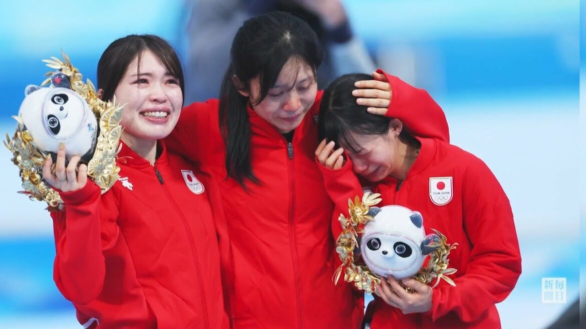 【スライドショー】高木菜那、最終コーナーで転倒　パシュート悲運の銀、涙止まらず