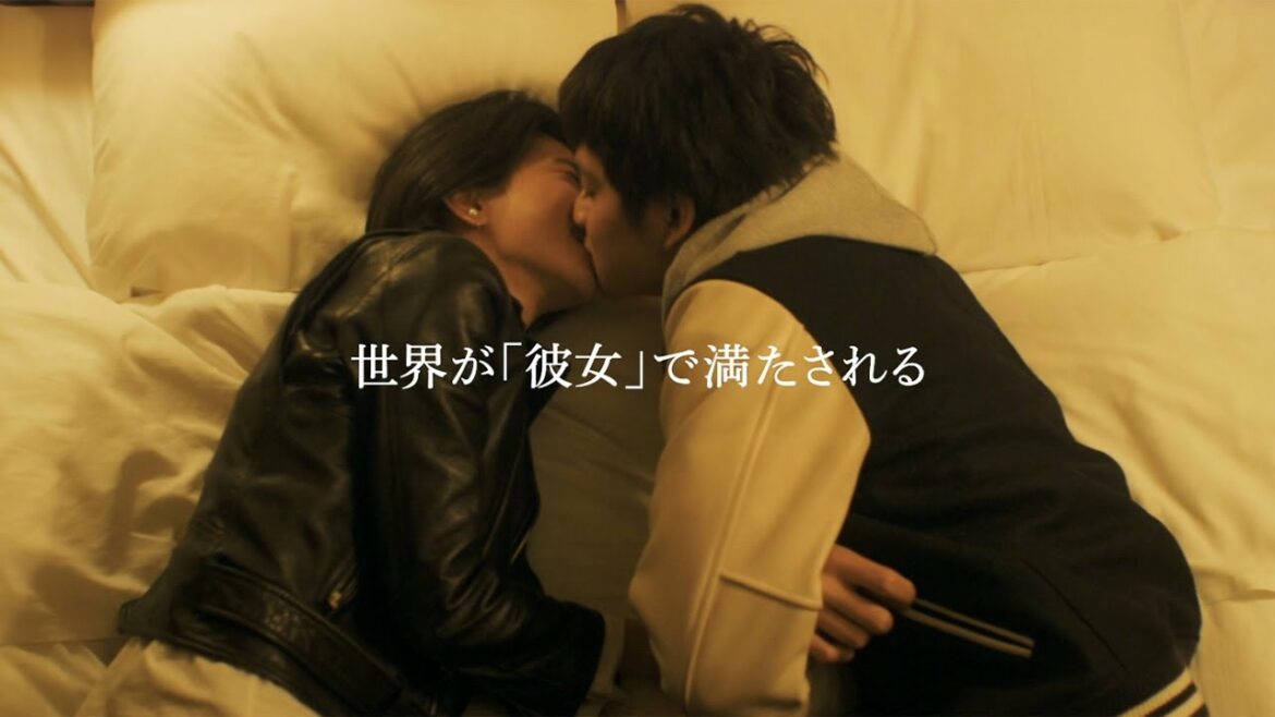 北村匠海＆黒島結菜、ベッドの上でキスするも失敗!?　“沼のような5年間”描く　映画「明け方の若者たち」特報