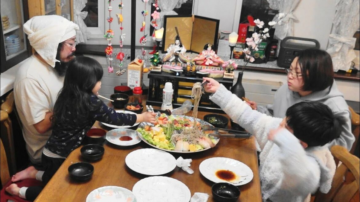 ばぁばの居ないひな祭り。まるで葬式。【サラダちらし】