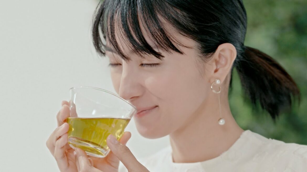 キリン 生茶「生のおいしさの秘密　満島ひかり」篇 34秒
