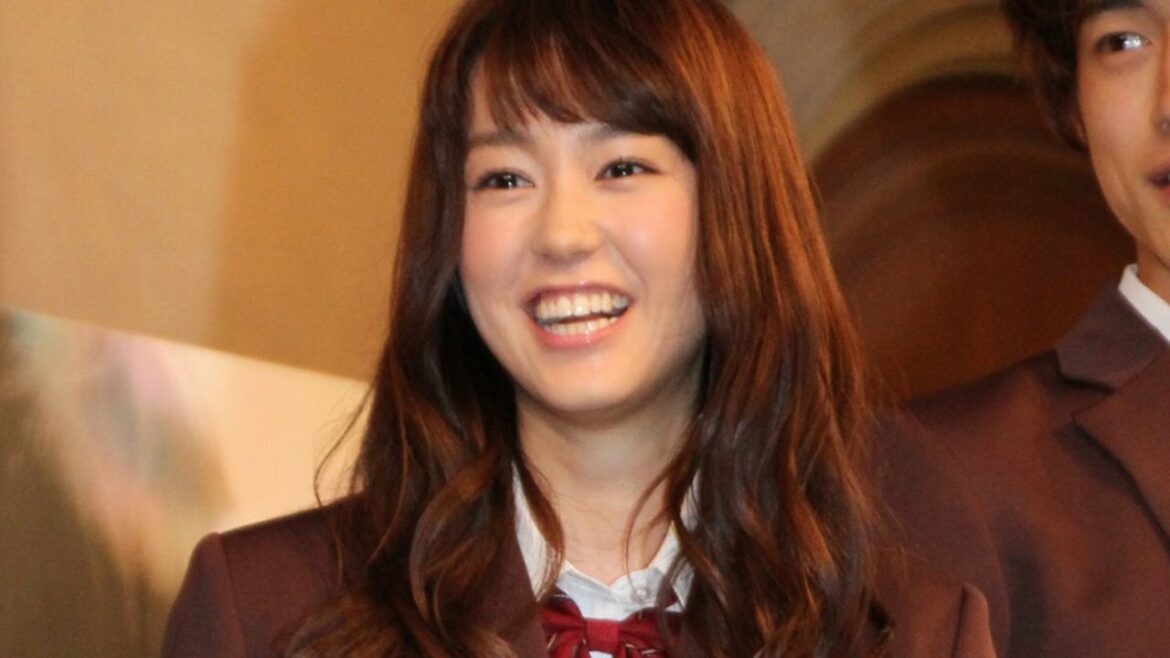 桐谷美玲、ミニスカ制服姿も「ぎりぎりアウト」映画「ヒロイン失格」完成報告会見1　#Mirei Kiritani　#Heroine Shikkaku