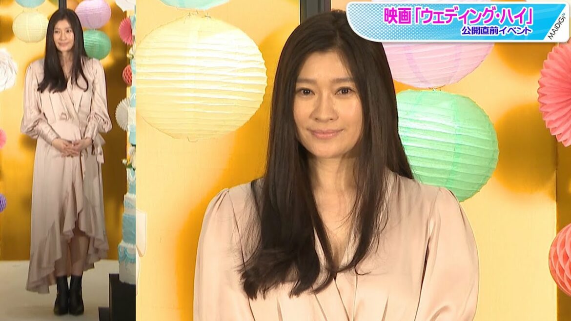 篠原涼子、胸元ざっくりとろみワンピで大人のピンクコーデ　スリットで美脚見せ