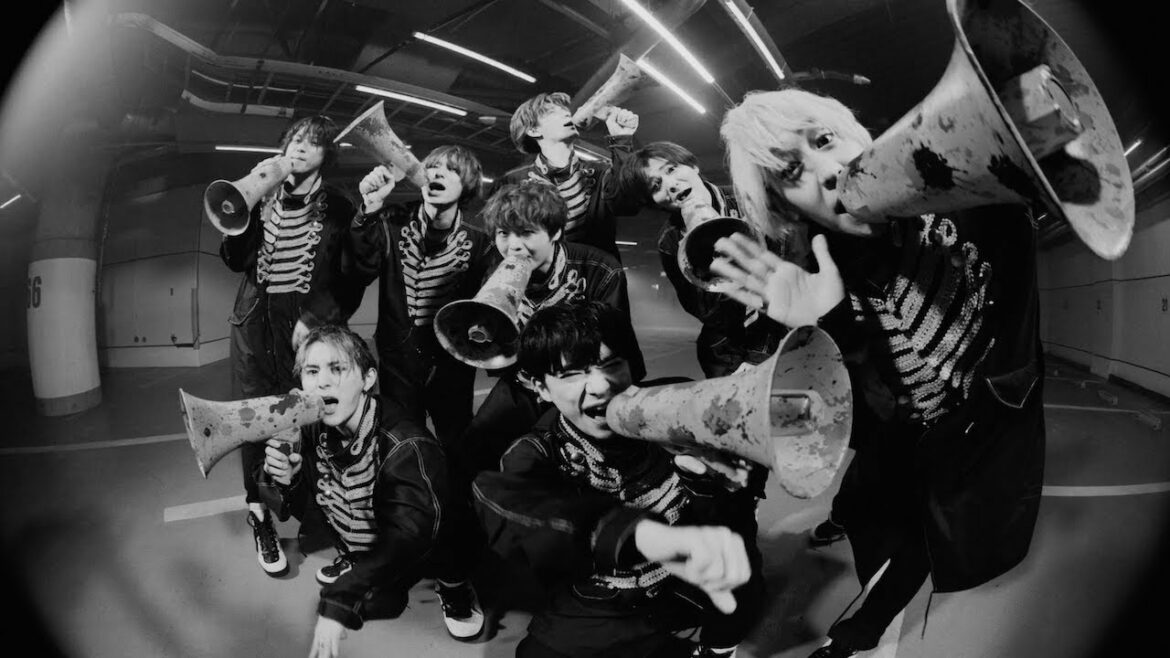 Hey! Say! JUMP - 群青ランナウェイ [Official Music Video]