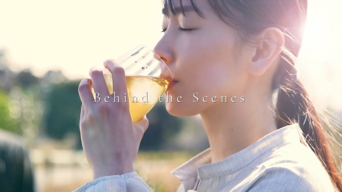 十六茶 「TVCMメイキング動画」 新垣結衣