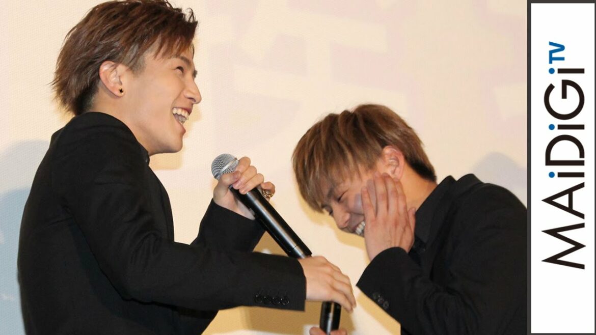 三代目JSB岩田剛典、舞台あいさつで佐藤大樹に“闘魂注入”ビンタ！　AKIRAからの“むちゃぶり”に困惑　映画「ROAD TO HiGH&LOW」初日舞台あいさつ2