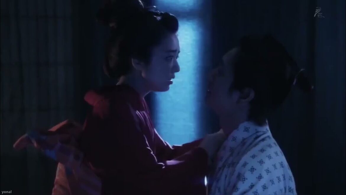 上白石萌音 牡丹灯籠 キスシーン