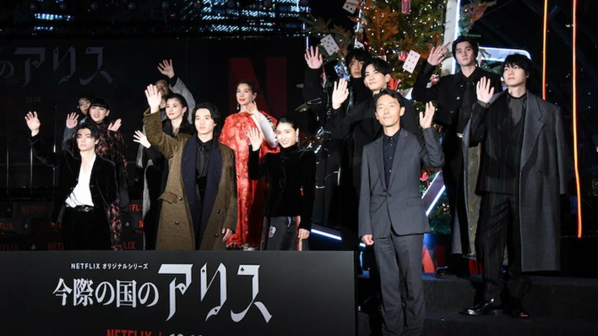 山崎賢人と土屋太鳳は肉体型？「今際の国のアリス」キャストが始まりの地・渋谷に集結