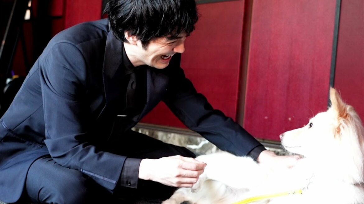 林遣都、共演犬と1年ぶり感動の再会　うれしそうな笑顔も　映画「犬部！」メーキング映像