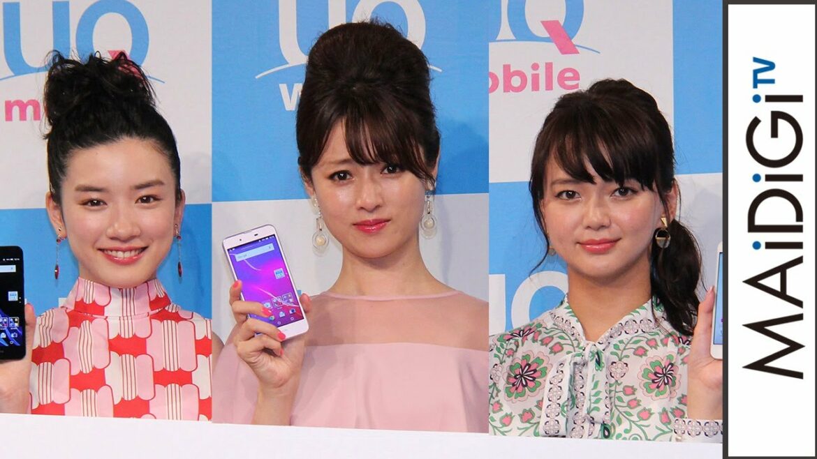 深田恭子、セクシースカートで美脚披露　多部未華子と永野芽郁の“3姉妹”そろい踏み　「2017夏UQ発表会」1