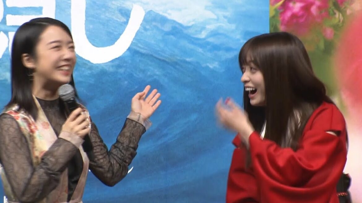 橋本環奈＆上白石萌音が天使すぎる😍😍😍舞台「千と千尋の神隠し」あいさつ