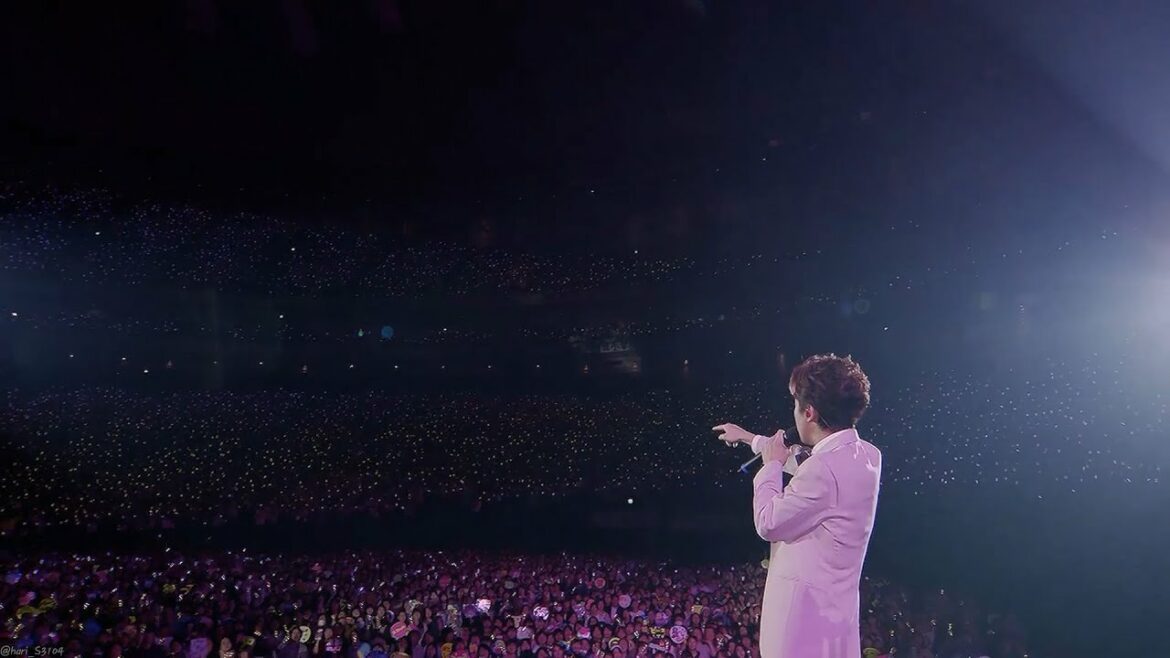 (大野智) 무대에서 팬들을 바라보는 사토시