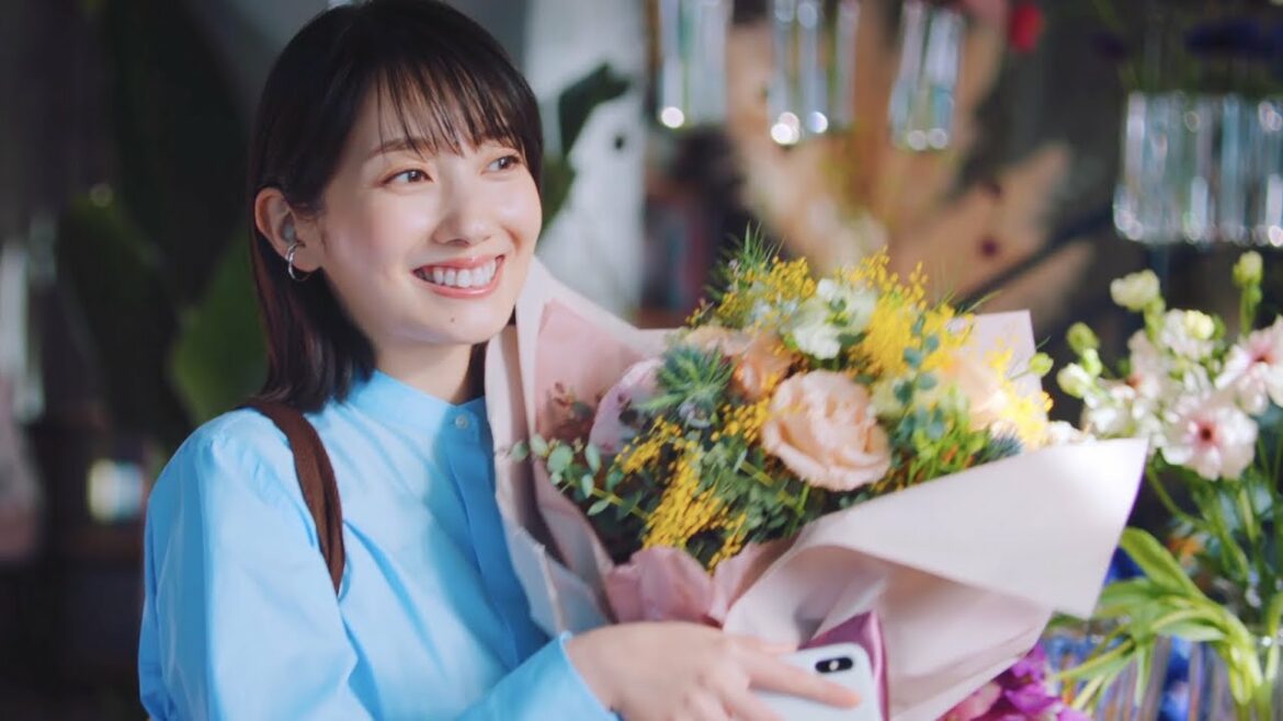 波瑠、颯爽とスタイリッシュにお買い物！／JCB、 QUICPay CM＋メイキング＋インタビュー