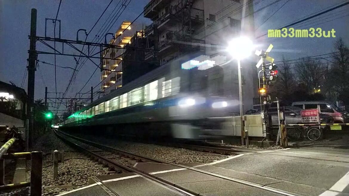 2022年定期運用離脱小田急線VSE通過20211224