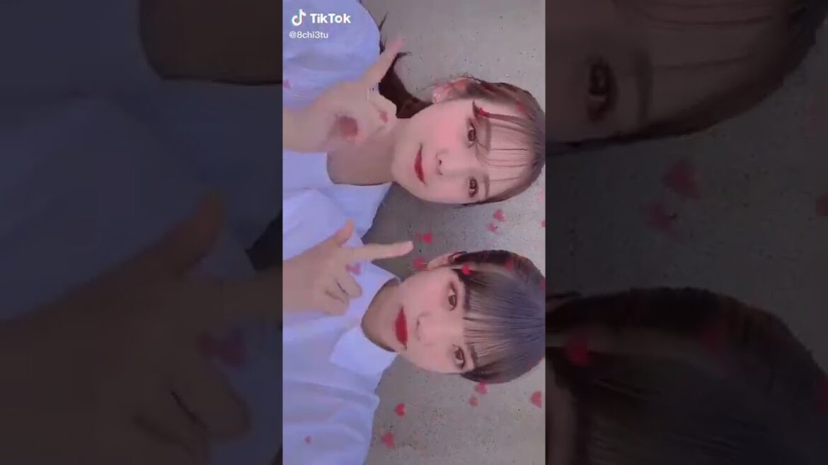 【JK】右は実質小松菜奈     #TikTok#JK#美人#おっぱい#美女#shorts #耐久#作業用bgm #堪能#保養 #shorts #美女 #tiktok