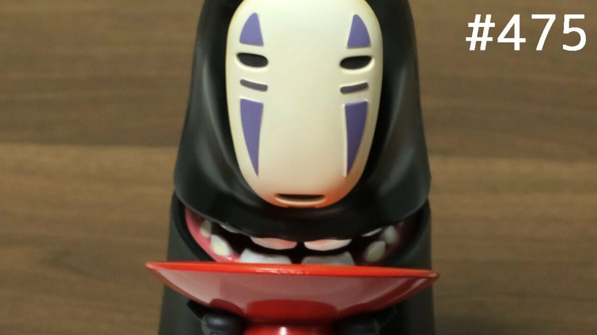 カオナシがお金を食べる貯金箱 / Spirited Away  Kaonashi No-Face Piggy Bank. Ghibli