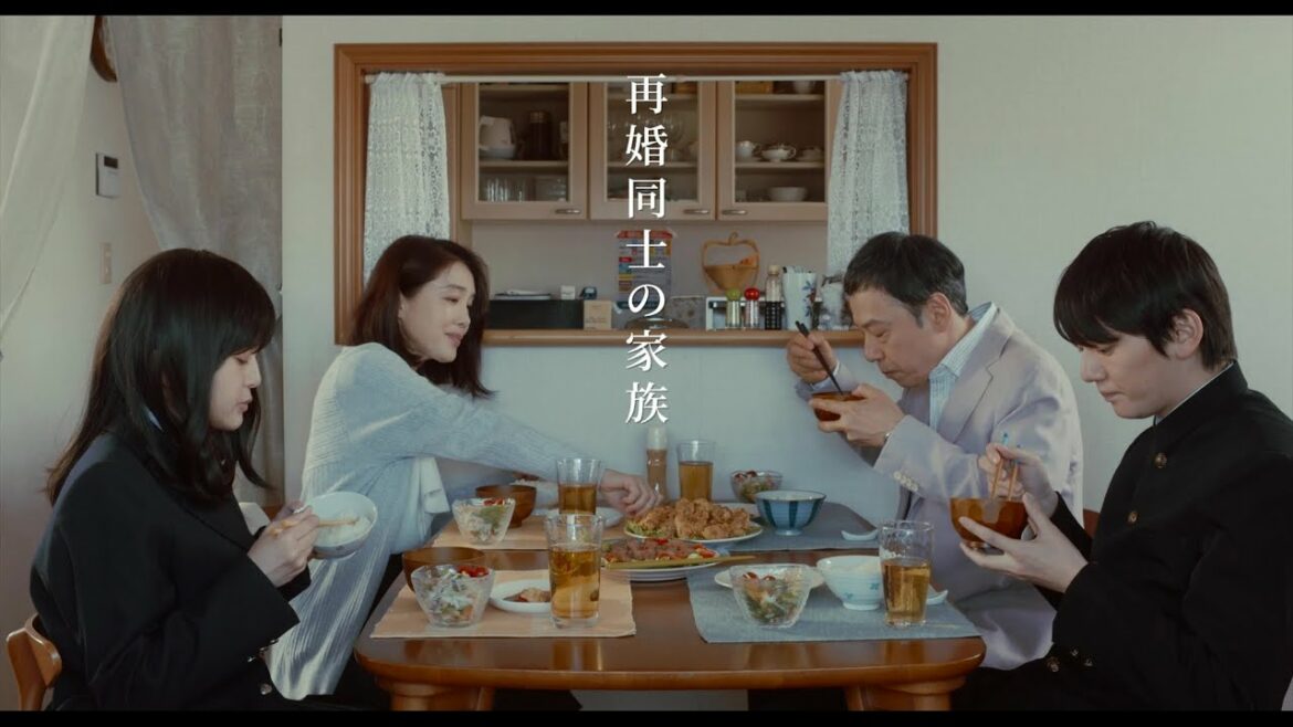 佐津川愛美、17歳の女子高生時代も自ら演じる、映画『蜜月』予告編
