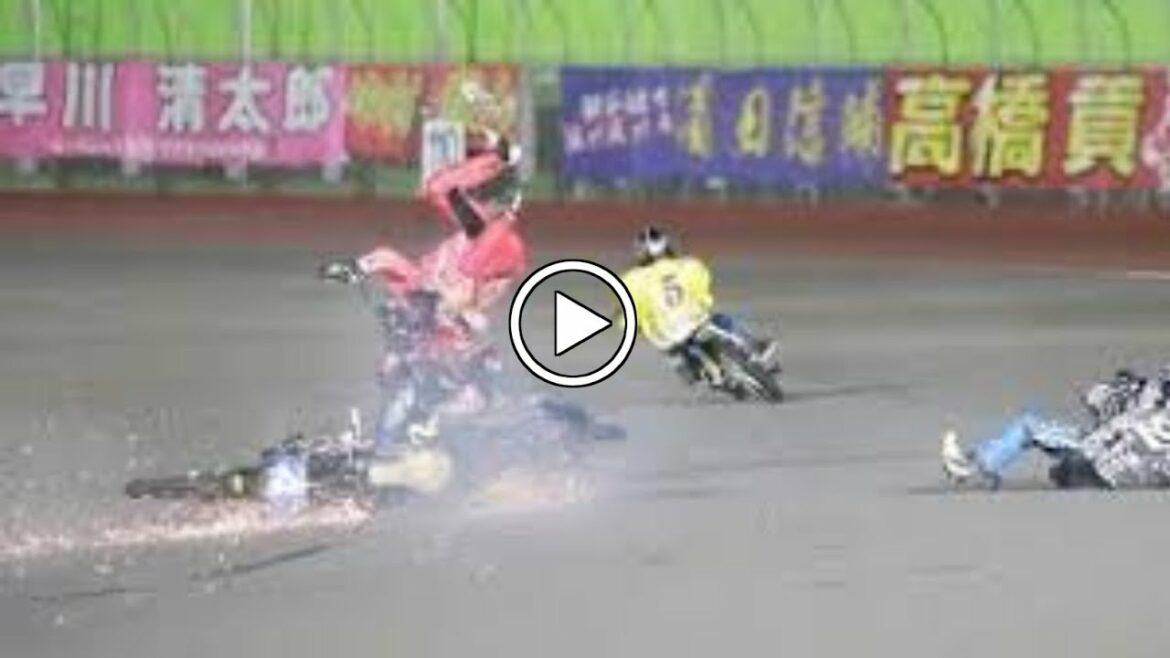 浜松オートレース（バイク　中村颯斗　中止）について | 浜松オートで大事故 落車した中村颯斗のバイクが係員に突っ込み吹き飛ぶ　２Ｒ以降中止