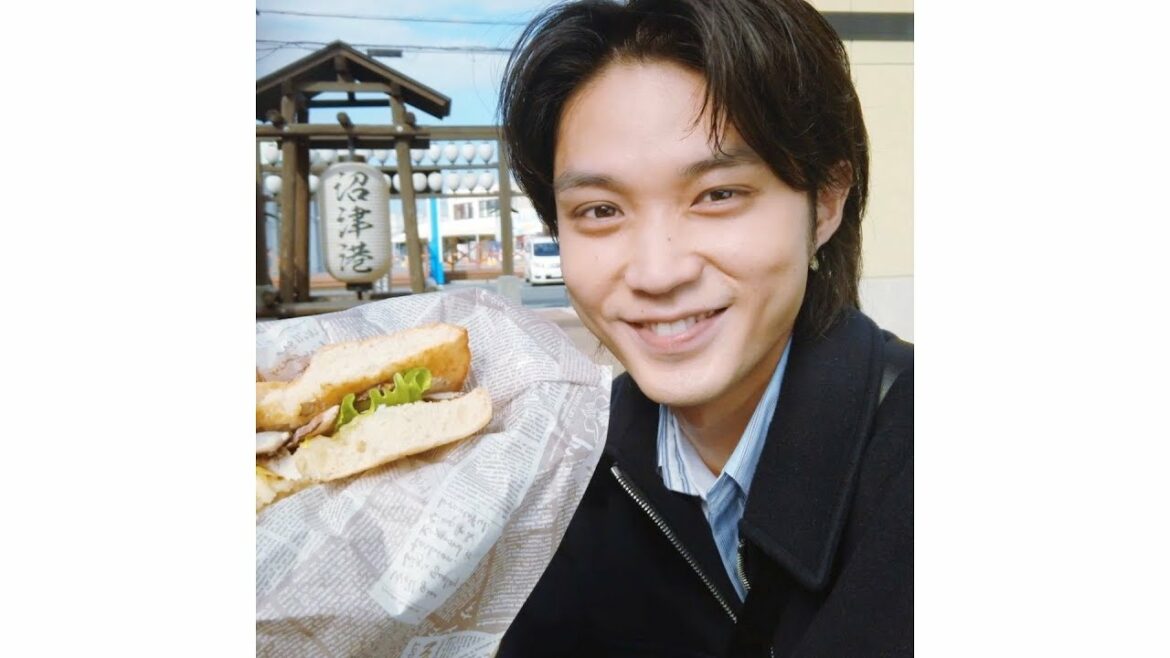 磯村勇斗を独り占め！間接キスに頭ポンポン…胸キュン必至の“地元デート”　『三井ショッピングパーク ららぽーと沼津』PRウェブ動画「磯村勇斗くんと地元デートin沼津」