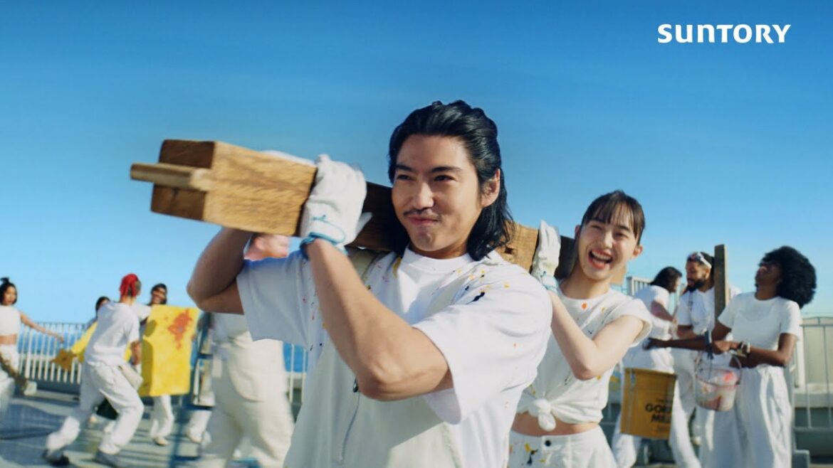 賀来賢人 新CMキャラクター井桁弘恵登場に「素敵な方が来てくれて、感無量」　サントリー「ジムビーム」新TVCM『青空制作』篇