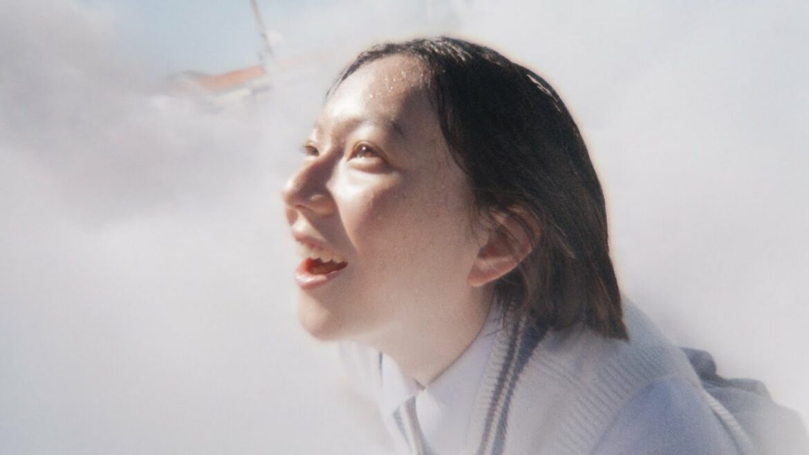 中島セナ、雨上がり雲の上へダイブ！ポカリスエットCM（Toby Fox Piano Ver.）