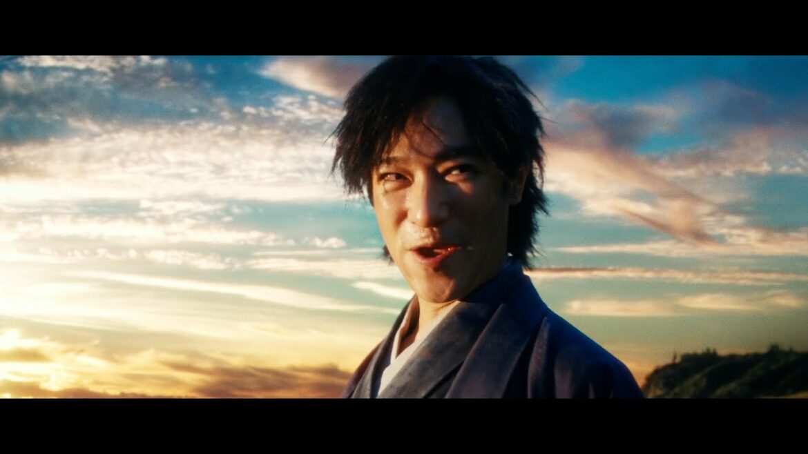 堺雅人、侍姿で『サムライマック』を頬張る！？「大人を楽しめ！」　マクドナルド『サムライマック』新TVCM