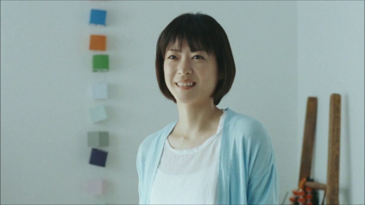 「中村倫也」が緑色のヒーローに！！「Ｄ -ＲＯＯＭ」のＣＭ "Nakamura Tomoya" but for a green hero! Commercial of "D - ROOM"