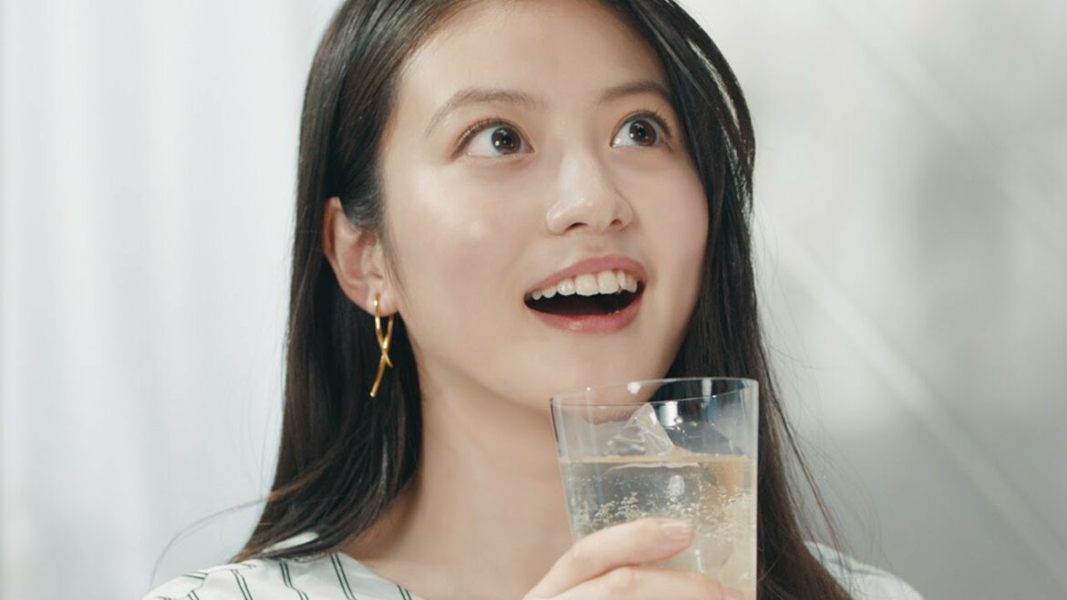 今田美桜、リリー・フランキーの手作りハイボールに驚き＆感激「好きかも！」　CMで初共演　「キリンウイスキー 陸」
