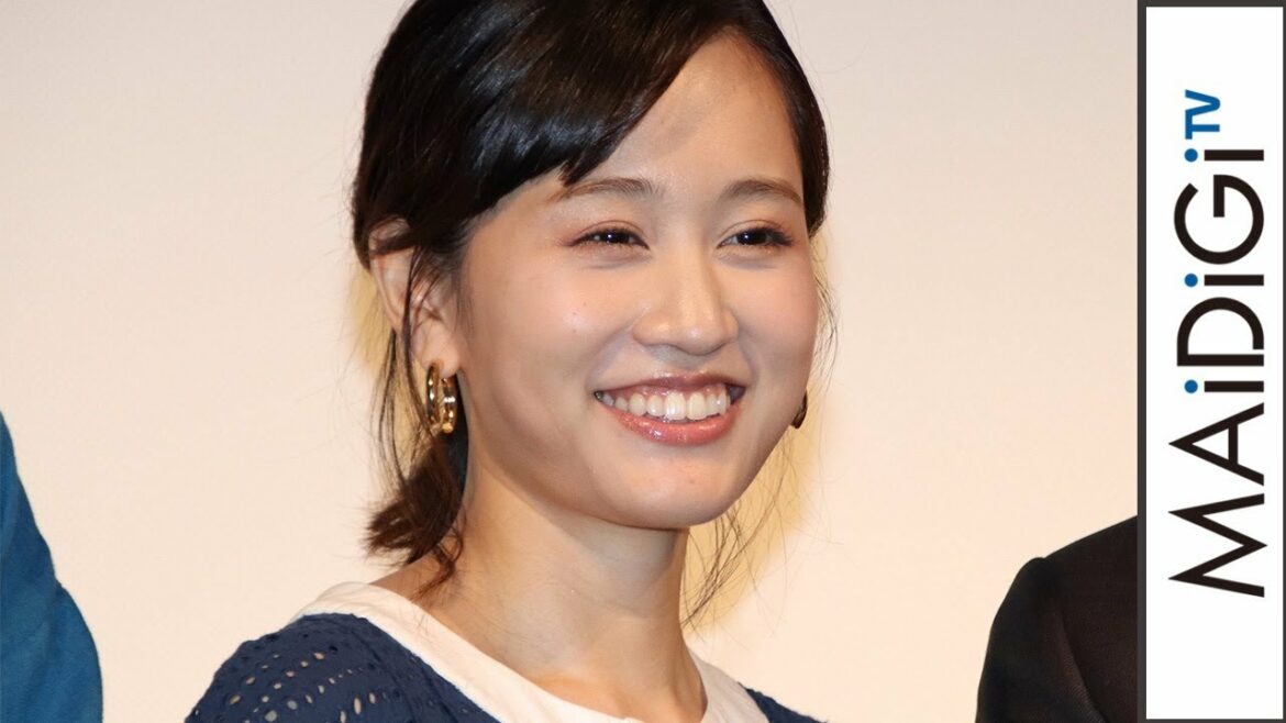 前田敦子、「愛の讃歌」歌唱オファーに戸惑いも「3カ月くらい特訓」 映画「旅のおわり世界のはじまり」完成披露試写会 前田敦子、「愛の讃歌」歌唱オファーに戸惑いも「3カ月くらい特訓」 映画「旅のおわり世界のはじまり」完成披露試写会