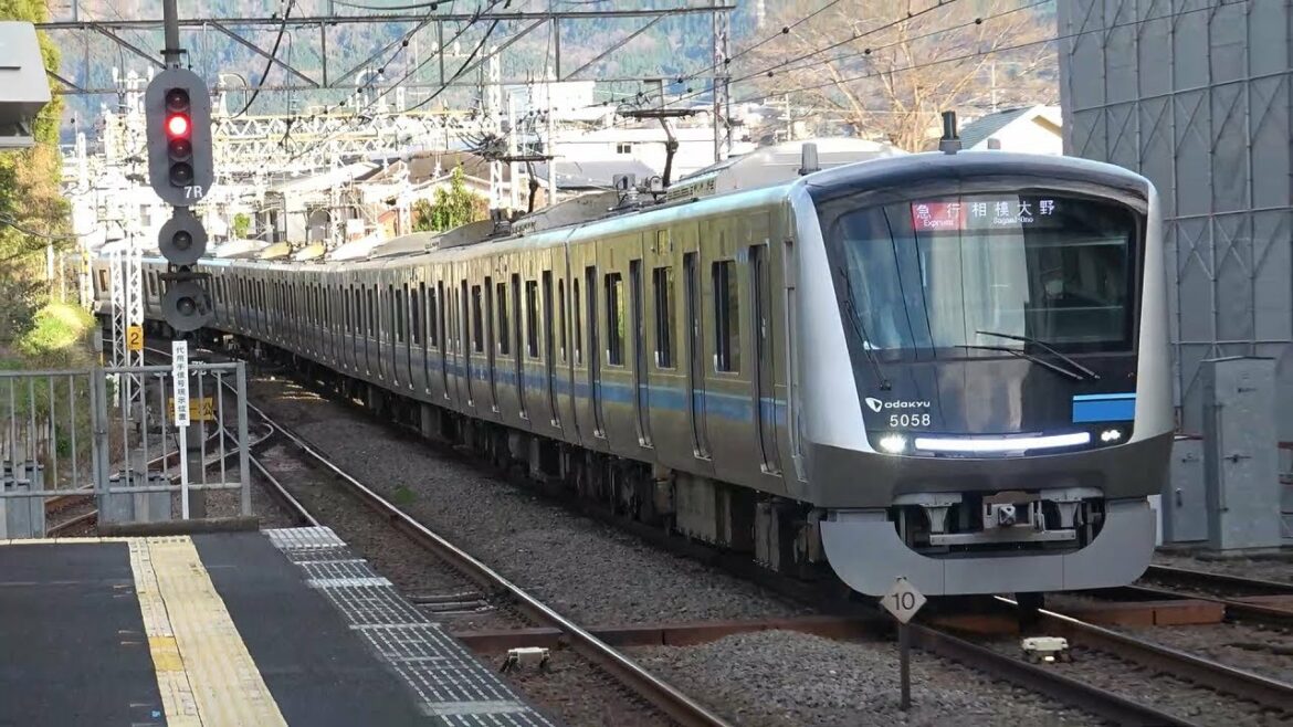 【小田急線撮影記2022.04.05】早朝の秦野駅 発着集
